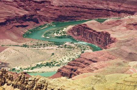 Téléchargez les photos : Vue du paysage du Grand Canyon depuis Desert View Point avec le fleuve Colorado, États-Unis - en image libre de droit
