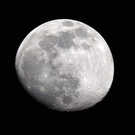 Foto de Luna con fondo de cielo negro en la noche - Imagen libre de derechos