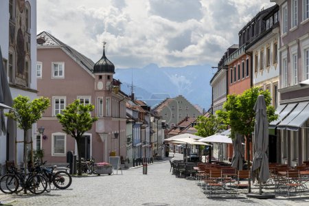 La ville de Murnau am Staffelsee en Bavière, Allemagne du Sud, Europe