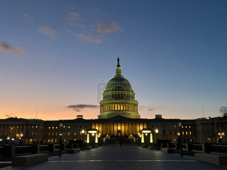 Téléchargez les photos : WASHINGTON DC - DEC 23 : Le Capitole américain à Washington DC, vu le 23 décembre 2022. - en image libre de droit
