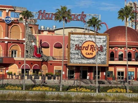 Foto de ORLANDO FL - DIC 30: Hard Rock Café en Universal Orlando Resort en Orlando, Florida, visto en Diciembre 30, 2022. - Imagen libre de derechos