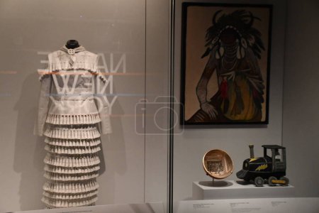Téléchargez les photos : NEW YORK NY - MAR 18 : Exposition Infinity of Nations au Smithsonian National Museum of the American Indian à New York, vue le 18 mars 2023. - en image libre de droit