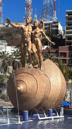 Téléchargez les photos : MAZATLAN, MEXIQUE - 12 avril : Monument à la continuité de la vie à Mazatlan, Mexique, vu le 12 avril 2023. - en image libre de droit