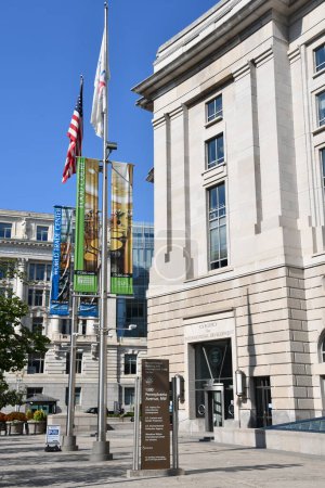 Foto de WASHINGTON DC - SEP 2: Edificio Ronald Reagan y Centro de Comercio Internacional en Washington DC, como se vio el 2 de septiembre de 2023. - Imagen libre de derechos