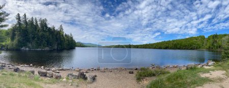 Foto de Vista de un lago en el norte del estado de Nueva York - Imagen libre de derechos