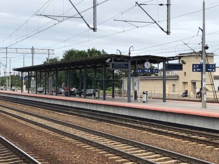 Foto de GDYNIA, POLONIA - 18 AGO: Estación de tren de Gdynia Glowna en Polonia, visto en 18 ago 2019. - Imagen libre de derechos