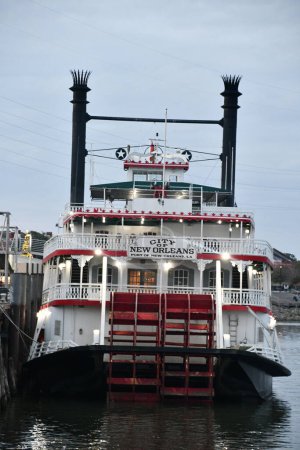 Photo for NEW ORLEANS, LOUISIANA - NOV 26: City of New Orleans Riverboat in New Orleans, Louisiana, as seen on Nov 26, 2023. - Royalty Free Image