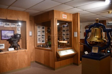 Foto de HOLLISTER, MO - 6 DE JUL: Museo Ralph Foster en la Universidad de los Ozarks en Branson, Missouri, visto el 6 de julio de 2023. - Imagen libre de derechos