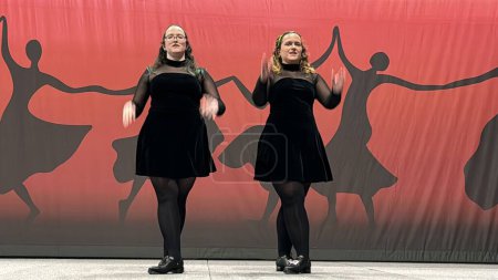Foto de NUEVA YORK, NY - 27 ENE: Irish Step Dance en el New York Travel Show 2024 en la ciudad de Nueva York, visto el 27 de enero de 2024. - Imagen libre de derechos
