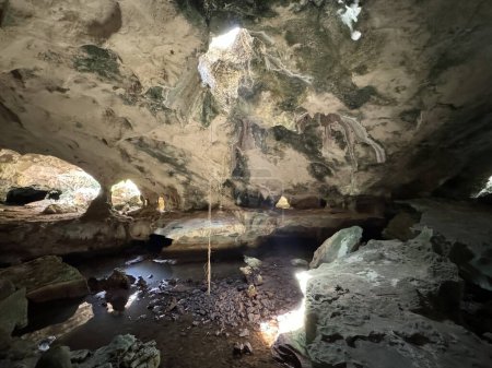 Grottes de Conch Bar sur l'île de Middle Caicos dans les îles Turques et Caïques