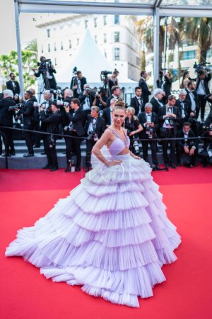 Foto de CANNES, FRANCE - MAY 21, 2022: Maja Malnar attends the screening of "Triangle Of Sadness" during the 75th annual Cannes film festival at Palais des Festivals - Imagen libre de derechos