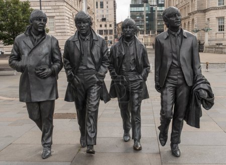 Téléchargez les photos : Statue des Beatles à Liverpool au Royaume-Uni - en image libre de droit