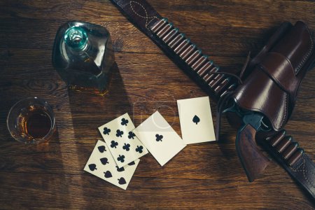Poker "Hand des toten Mannes". Pokerhand mit zwei Paaren, bestehend aus schwarzen Assen und schwarzen Achten, gehalten von Old West Revolverheld Wild Bill Hickok, als er während eines Spiels ermordet wurde.
