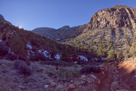 Vista de la Cuenca del Ermitaño y el Cañón Waldron en invierno en el Gran Cañón Arizona.