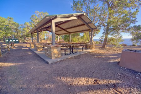 El área de picnic de Shoshone Point en el Gran Cañón Arizona. Parque Público, no se necesita liberación de propiedad.