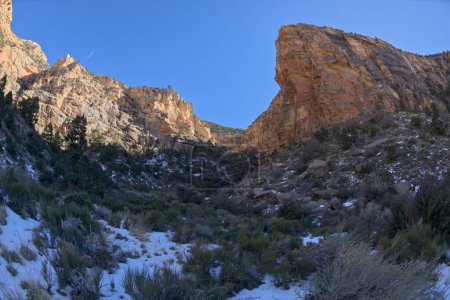 Los acantilados del Cañón Waldron en el Gran Cañón Arizona, al suroeste del Cañón Ermitaño en invierno.
