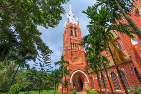 Foto de El exterior de la Catedral de Santa María en Yangon, Myanmar. - Imagen libre de derechos