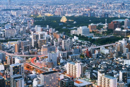 Téléchargez les photos : Nagoya, Japon horizon de la ville au crépuscule. - en image libre de droit