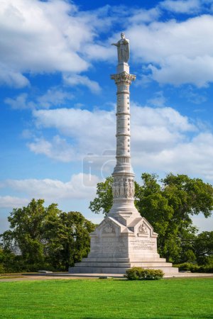 Photo for WILLIAMSBURG, VIRGINIA - MAY 8, 2023: The Yorktown Victory Monument. - Royalty Free Image