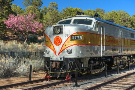 Téléchargez les photos : GRAND CANYON, ARIZONA - 11 AVRIL 2018 : Grand Canyon Railway. - en image libre de droit