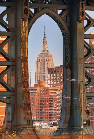 Téléchargez les photos : Paysage urbain avec le pont Manhattan de Brooklyn à New York. - en image libre de droit