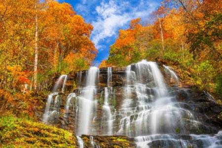 Foto de Amicalola Falls, Georgia, Estados Unidos en temporada de otoño. - Imagen libre de derechos