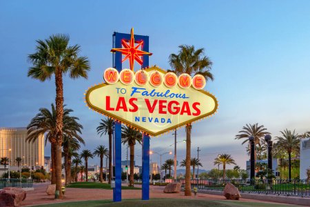 Téléchargez les photos : Las Vegas, Nevada, USA au crépuscule Bienvenue à Las Vegas
. - en image libre de droit