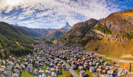 Téléchargez les photos : Zermatt, Suisse avec le Cervin. - en image libre de droit