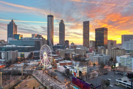 Téléchargez les photos : Atlanta, Géorgie, États-Unis horizon du centre-ville à l'aube
. - en image libre de droit