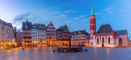 Mittelalterlicher Rathausplatz Romerberg in der Altstadt von Frankfurt am Main, Deutschland