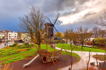 De Put windmill at sunrise, Leiden, South Holland, Netherlands