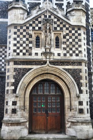 Téléchargez les photos : Smithfield district, London UK. Priory Church of St Bartholomew the Great (also known as Great St. Bart's). - en image libre de droit