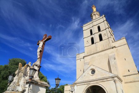 Foto de Catedral de Aviñón Monumento declarado por la UNESCO de Aviñón, Francia. - Imagen libre de derechos