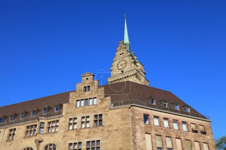 Téléchargez les photos : Duisburg en Allemagne. Hôtel de ville (Rathaus) édifice du gouvernement municipal. - en image libre de droit