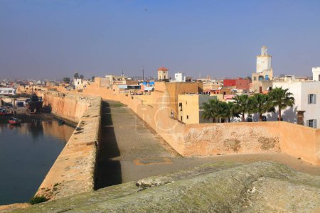 Ciudad de El Jadida vista desde las murallas de la ciudad, Marruecos. Monumento marroquí - antigua ciudad colonial portuguesa, declarada Patrimonio de la Humanidad por la UNESCO.
