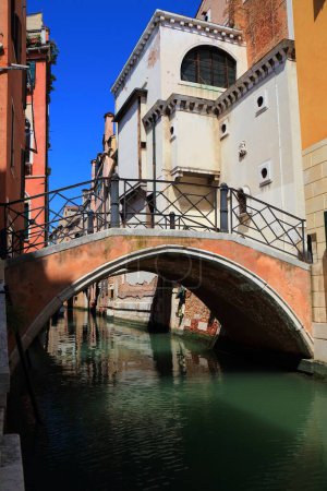 Ponte Duodo bridge in Venice, Italy. Canal known as Rio de Santa Maria Zobenigo. Sestiere San Marco district.