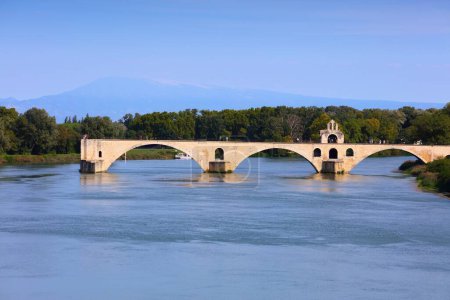 Pont Saint-Benezet (Pont de Saint Benezet) - Monument classé UNESCO d'Avignon, France.