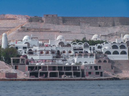 Foto de Villas blancas en el extranjero el Mar Rojo, El Gouna, Egipto, - Imagen libre de derechos