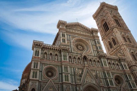 Foto de Catedral de Santa Maria del Fiore y fachada del Duomo en Florencia, Italia - Imagen libre de derechos