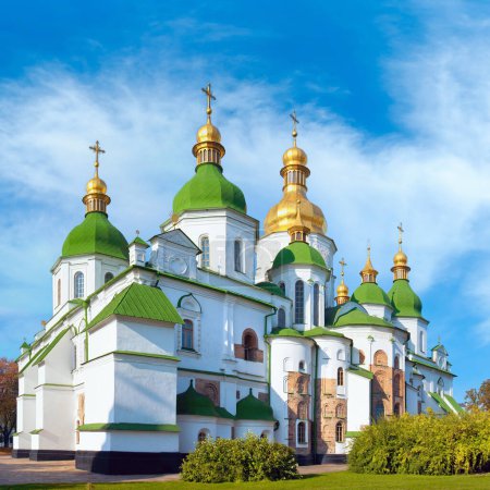 Téléchargez les photos : Matin Cathédrale Sainte-Sophie vue sur le bâtiment de l'église. Kiev-Centre-ville, Ukraine
. - en image libre de droit