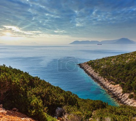 Téléchargez les photos : Cap sud de l'île de Lefkas (Lefkada, Grèce, mer Ionienne). Vue de dessus
. - en image libre de droit