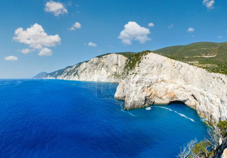 Foto de Summer Lefkada Island coastline  (Greece, Ionian Sea) view from up. - Imagen libre de derechos