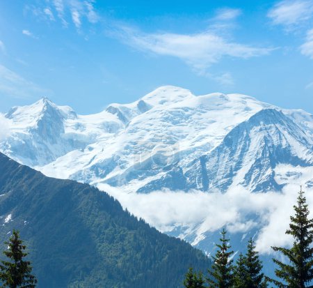 Foto de Macizo montañoso del Mont Blanc (valle de Chamonix, Francia, vista desde las afueras de Plaine Joux
). - Imagen libre de derechos