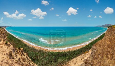 Foto de Paradise sea bay with azure water and beach view from coastline, Torre di Gaffe, Agrigento, Sicilia, Italia - Imagen libre de derechos
