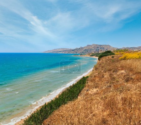 Téléchargez les photos : Paradis baie de mer avec eau azur et plage. Vue du littoral, Torre di Gaffe, Agrigente, Sicile, Italie - en image libre de droit