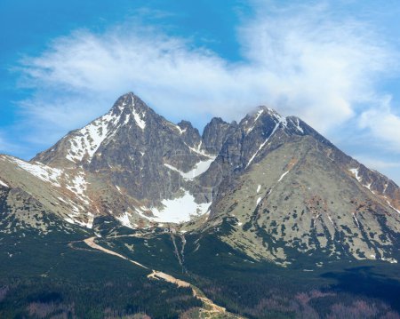 Téléchargez les photos : Haute Tatras vue de printemps avec neige sur le flanc de montagne (Slovaquie
) - en image libre de droit