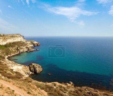 Téléchargez les photos : Vue sur le rocher côtier depuis le cap Phiolent (Krimea, Ukraine)) - en image libre de droit