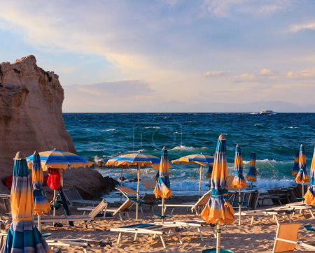 Téléchargez les photos : Tropea ville plage, Calabre, Italie, Mer Tyrrhénienne
. - en image libre de droit