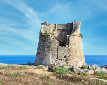 Téléchargez les photos : Torre di Porto Miggiano in Santa Cesarea Terme, Salento Côte Adriatique, Pouilles, Italie - en image libre de droit