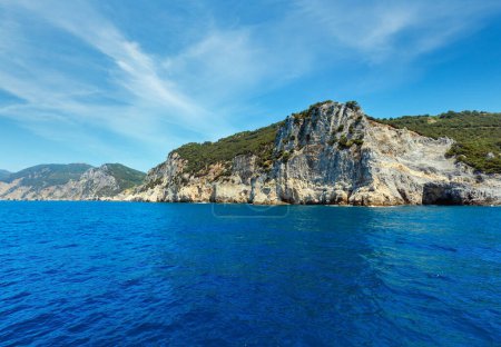 Belle côte rocheuse de l'île de Palmaria près de Portovenere (Golfe des Poètes, Parc National des Cinque Terre, La Spezia, Ligurie, Italie
)